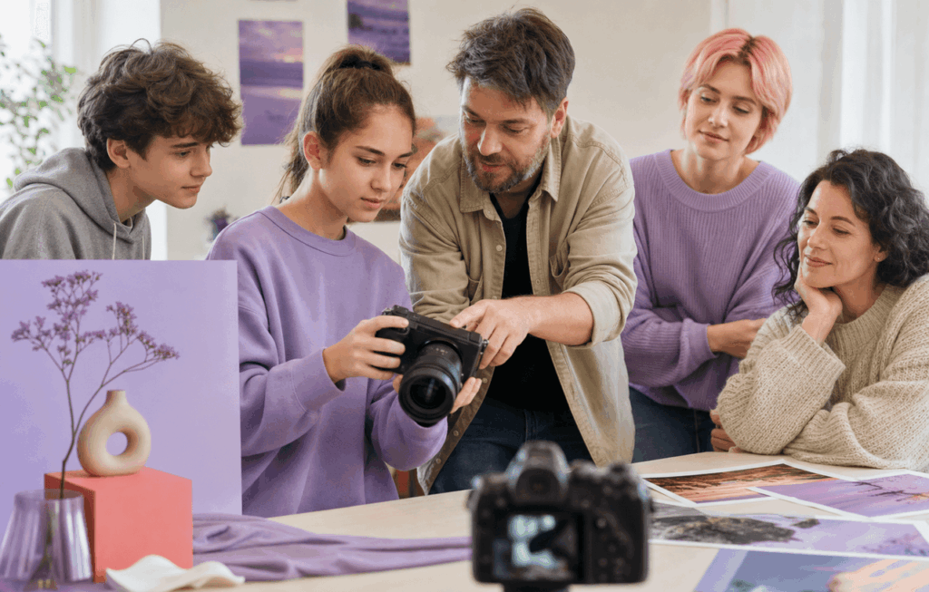 Grupa poznająca obsługę aparatu fotograficznego